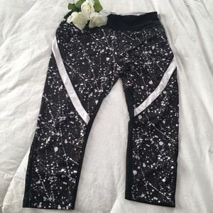 Splatter print Capri workout leggings